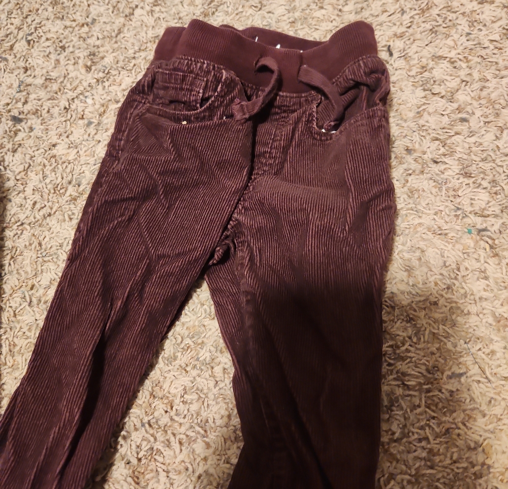 GAP Kids Corduroy Jogger Pants in Burgundy
